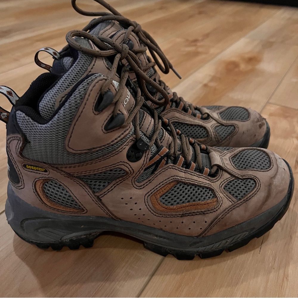 Vasque Breeze Gor-Tex Hiking Boot Men’s 9 NARROW 7466 N